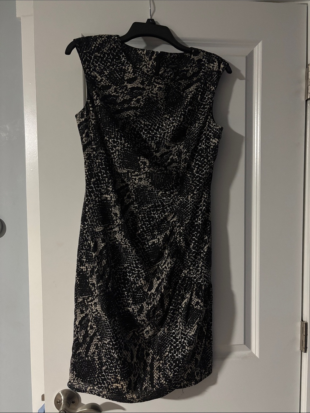 Ann‎ Taylor Black and Cream Printed Midi Sheath Dress